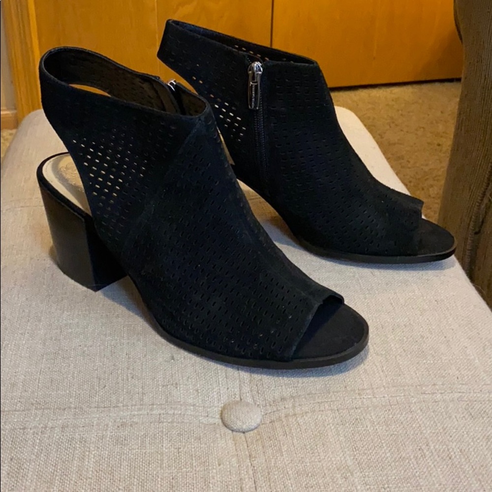 Vince Camuto Sandals